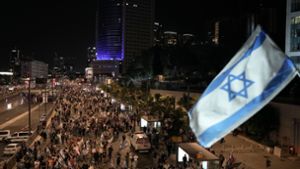 Protestzug in Tel Aviv gegen die Regierung des israelischen Premierministers Netanjahu. Foto: Leo Correa/AP