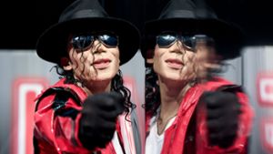 Dantiano Goodman singt, spielt und tanzt in „Beat it!““  den erwachsenen Michael Jackson. Foto: dpa