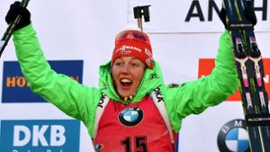 Laura Dahlmeier feiert ihren Sieg in Antholz. Foto: AFP