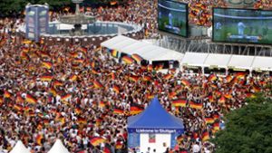 Bis zu 50 000 Menschen kamen bei der WM 2006 auf den Schlossplatz zum Public Viewing. Foto: imago/Sportfoto Rudel/imago sportfotodienst