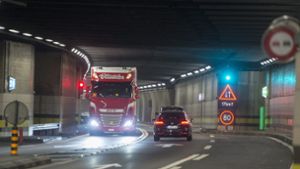 Im Schweizer Gotthard-Tunnel überholte der Mann mehrfach mit überhöhter Geschwindigkeit. Foto: KEYSTONE FILE
