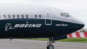 Ein Flugzeug vom Typ Boeing 737 MAX 9. Die US-Luftfahrtaufsicht FAA moniert nach Untersuchungen der Boeing-Fertigung Probleme bei der Qualitätsaufsicht. Foto: Ted S. Warren/AP/dpa