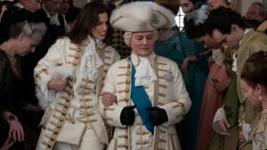 Nicht nur Bettgenossin, sondern aufrichtige Freundin des Königs: Maïwenn als Jeanne du Barry, Johnny Depp als Ludwig XV. Foto: Wild Bunch