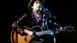 Bob Dylan, der große Songwriter, ist auch mit knapp 75 Jahren noch rührig. Foto: dpa
