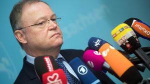 Niedersachsens Ministerpräsident Stephan Weil wehrt sich gegen die Vorwürfe. Foto: dpa