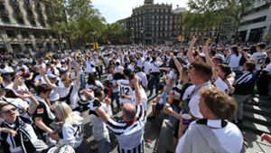 Eintracht-Fans haben schon vor dem Spiel zu Tausenden in der Stadt gefeiert. Foto: dpa/Arne Dedert