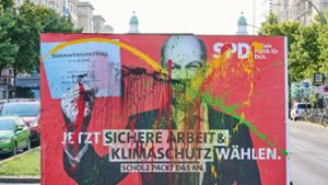 Wahlplakate beschädigt und AfD-Mitglieder beleidigt