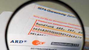 Der Verfassungsgerichtshof Rheinland-Pfalz sieht keine  rechtliche Bedenken gegen die seit 2013 erhobenen Rundfunkbeiträge. Foto: dpa