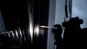 Einbrecher sind in Sindelfingen über ein Fenster in ein Wohnhaus gekommen. Foto: imago//K. Schmitt
