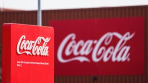 Coca-Cola muss vorerst weiter an Edeka liefern. Foto: dpa/Andreas Arnold