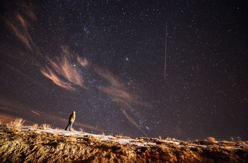 Im Dezember werden zwei Sternschnuppenströme den Nachthimmel erhellen. Foto: AP
