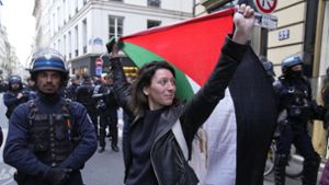 Pro-palästinensische Proteste nahe der Science-Po-Universität in Paris Foto: dpa/Michel Euler