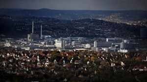 Der ökonomisch starke Südwesten, hier das Daimler-Werk in Stuttgart-Untertürkheim, würde einer Studie zufolge bei einem „harten“ Brexit jährlich 1,1 Milliarden Euro an Wirtschaftsleistung verlieren. Foto: Stoppel