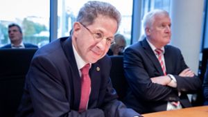 Maaßen (l.) wird Seehofers Staatssekretär, plus Gehaltserhöhung Foto: dpa