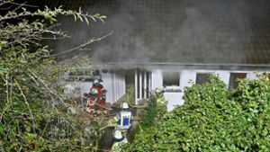 Starke Rauchentwicklung am Haus in Schwieberdingen. Foto: KS-Images.de / Andreas Rometsch