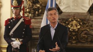 Der argentinische Präsident Mauricio Macri verteidigt sich nach den Enthüllungen der Panama Papers. Foto: dpa