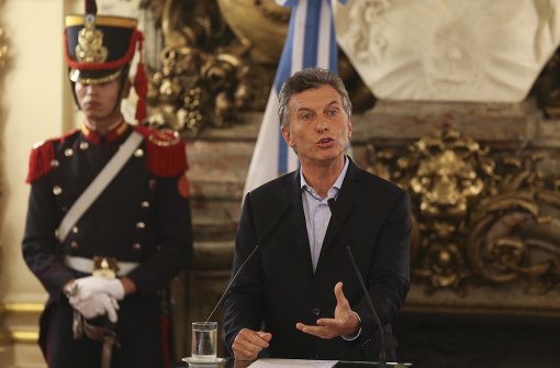 Der argentinische Präsident Mauricio Macri verteidigt sich nach den Enthüllungen der Panama Papers. Foto: dpa