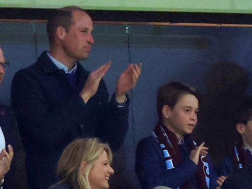 Prinz William und Prinz George beim Spiel von Aston Villa. Foto: Marc Atkins/Getty Images