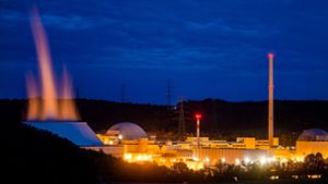 Neckarwestheim 2 ist eines von drei Atomkraftwerken in Deutschland, die vorerst weiterbetrieben werden (Archivbild). Foto: dpa/Christoph Schmidt