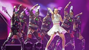 Im Reich der wilden Tiere: Katy Perry  bei der Eröffnungsnummer ihrer Prism-Tournee, mit der sie am Freitag in Berlin zu Gast war. Foto: Getty Images