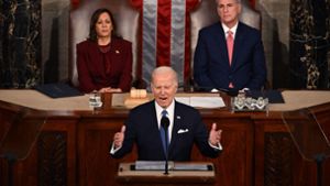 US-Präsident Joe Biden hält seine Rede zur Lage der Nation  – unter den Augen von Vizepräsidentin Kamala Harris und dem „Speaker of the House“ Kevin McCarthy. Foto: AFP/ANDREW CABALLERO-REYNOLDS