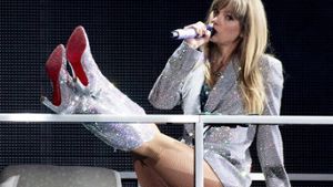 Taylor Swift bei einem Konzert auf ihrer aktuellen The Eras-Tournee. Foto: IMAGO/MediaPunch