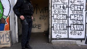Die Generalinspektion der Nationalpolizei (IGPN) durchsuchte vor einer Woche die führende Abteilung der Kriminalpolizei von Marseille, die für die Aufdeckung der größten Drogengeschäfte zuständig ist. Foto: Nicolas Tucat/3p-afp/dpa