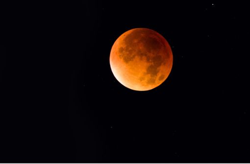 Der Mond steht im Mai im Blickpunkt. Foto: imago images/blickwinkel/A. Held