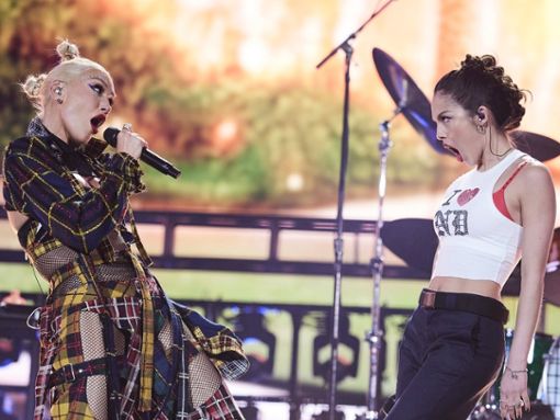 Gwen Stefani (l.) von No Doubt teilte sich die Bühne mit Olivia Rodrigo. Foto: getty/John Shearer / Getty Images for No Doubt
