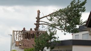 Tornados können verheerende Schäden verursachen. Foto: dpa//ilas Stein