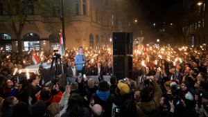 Tausende Ungarn demonstrierten gegen Orban