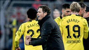 Dortmunds Trainer Edin Terzic und sein Team wollen für die erste Leverkusener Niederlage sorgen. Foto: Bernd Thissen/dpa