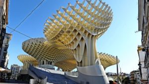 Spektakulärer  Überbau für eine Markthalle: „Metropol Parasol“  im spanischen Sevilla aus dem Architekturbüro   Jürgen Mayer H Foto: Nikkol Rot for Holcim