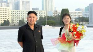 Nordkoreas Diktator Kim Jong Un nebst Gattin Ri Sol Ju Foto: AFP/KNS