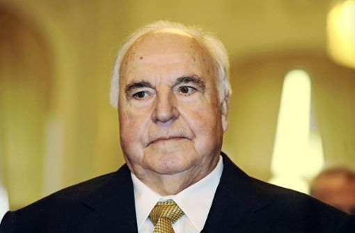 Helmut Kohl ist 16 Jahre Bundeskanzler gewesen – in seine Amtszeit fiel die deutsche Wiedervereinigung und der Beschluss zur Euro-Einführung. Foto: picture alliance / Uli Deck/dpa/Uli Deck