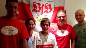 Teile des VfB-Fanclubs Asia Singapore: Hartmut Dongus, Jun Luo Dongus, Sasha Dongus, Guido Ege, und Thomas Berner (von links). Foto: Privat