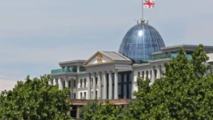 Hat offenbar leichte Ähnlichkeit mit dem Berliner Reichstag: der Präsidentenpalast in Tiflis, der Hauptstadt Georgiens. Foto: dpa/Jan Woitas