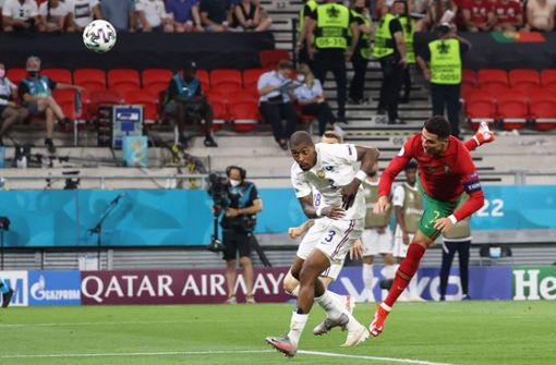 Cristiano Ronaldo zeigt gegen Frankreich sein Können. Foto: AFP/BERNADETT SZABO