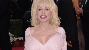 Dolly Parton hat einem kranken Fan einen großen Wunsch erfüllt. Foto: Featureflash Photo Agency/Shutterstock