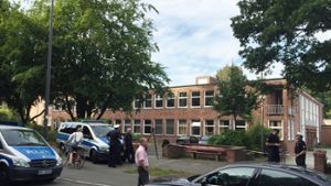 Vergiftete Marzipanherzen auf einem Kieler Schulhof: Die Polizei ermittelt. Foto: dpa