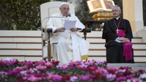 Papst Franziskus (links) fordert  mehr Einsatz gegen den Klimawandel. (Archivbild) Foto: IMAGO/Independent Photo Agency Int./IMAGO/VATICAN MEDIA / ipa-agency.net