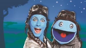 Eine Frau sieht blau: Roxanne als Raumfahrerin Mira. Foto: Alexandra Klein