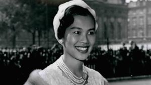 Eine echte Schönheit: Thailands Königin Sirikit 1960 bei einem Besuch in London. Foto: imago/ZUMA/Keystone/imago