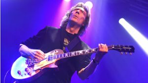 Ex-Genesis-Gitarrist Steve Hackett tritt am 19. Juli in Winterbach auf.  Foto: Veranstalter/Lee Milward