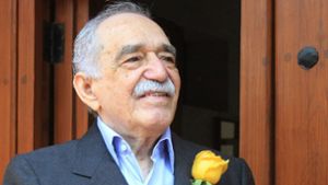 Der Literaturnobelpreisträger Gabriel García Márquez 2014  vor seinem Haus in Mexiko-Stadt. Foto: Mario Guzman/epa efe/dpa