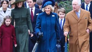 Beim Weihnachtsgottesdienst zeigte sich die britische Königsfamilie noch gut gelaunt. Doch seit Mitte Januar herrscht Unruhe wegen der gesundheitlichen Probleme von König Charles und Prinzessin Kate. Foto: IMAGO/CoverSpot