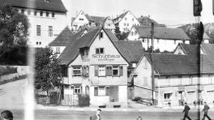 Kaltental 1942 mit Schwarzwaldstraße und Thomaskirche. Den vollständigen Spaziergang finden Sie in der Bildergalerie. Foto: Stadtarchiv/101 FN 250