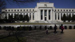 Die US-Notenbank Fed hat den Leitzins unverändert gelassen. Foto: dpa/Ting Shen