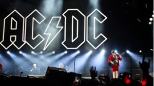AC/DC-Leadgitarrist Angus Young tritt mit seiner Band in diesem Jahr auch in Deutschland auf. Foto: AFP/PATRICIA DE MELO MOREIRA