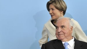 Altkanzler Helmut Kohl mit seiner Frau Maike Kohl-Richter Foto: dpa